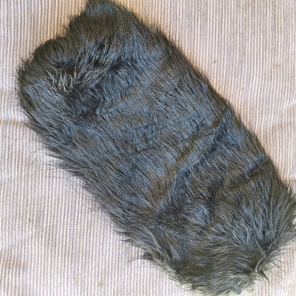 Faux Fur Black Hand Muff Hand Warmer 18"+/- Long - Picture 1 of 6